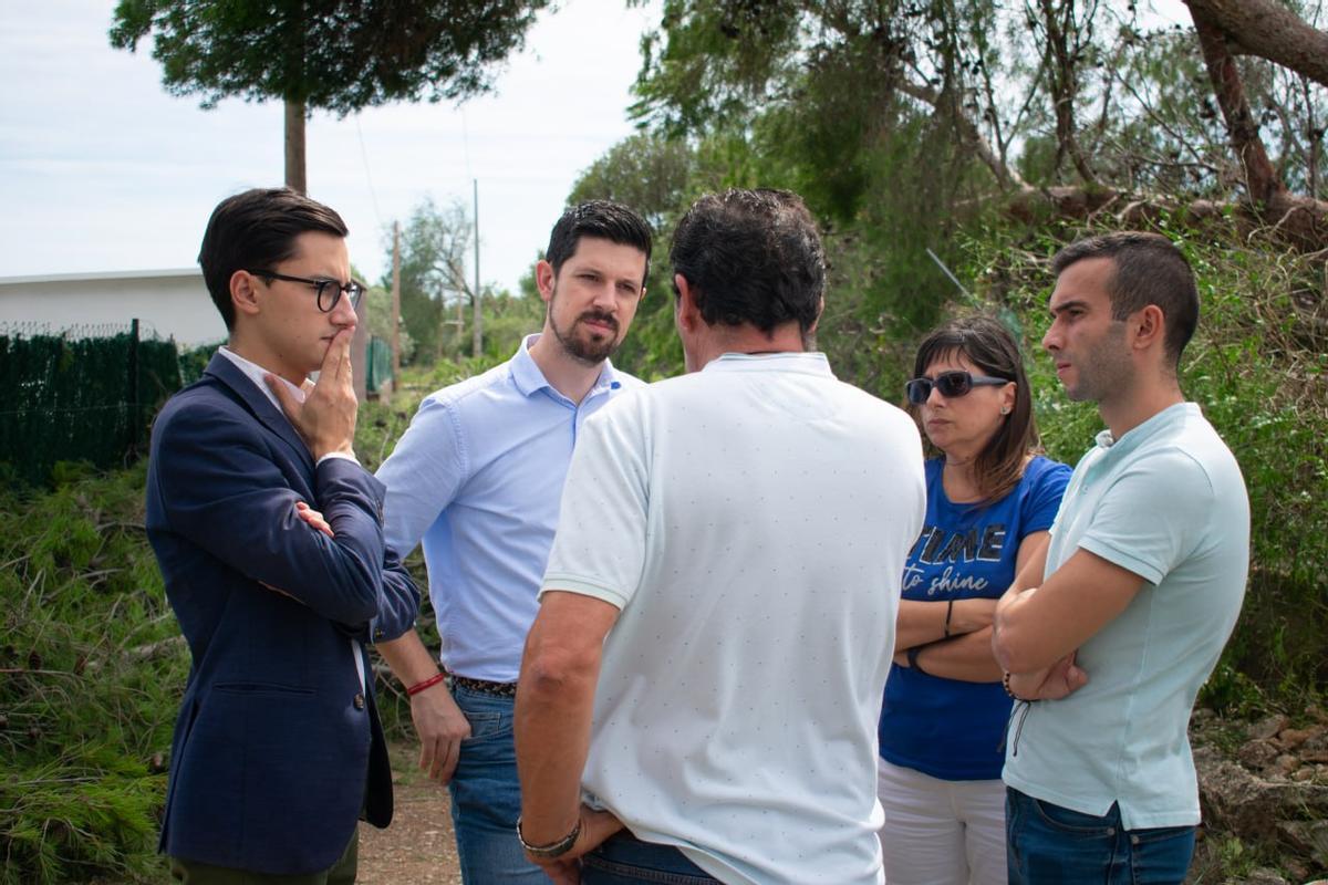 Reunión en la Pobla de Vallbona tras las lluvias del fin de semana.