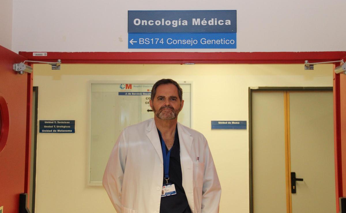 El jefe del Servicio de Oncología Médica del Clínico, Pedro Pérez Segura
