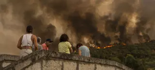 Las llamas arrasan en una semana 25.000 hectáreas y dejan dos muertos