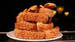 El mejor torrezno del mundo se podrá degustar de forma gratuita en Alicante por primera vez
