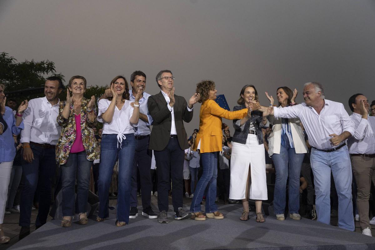 Mitin de cierre de campaña Europea del PP en junio del año pasado con Catalá, Mazón, Feijóo, Montserrat, Gamarra y González Pons, en València