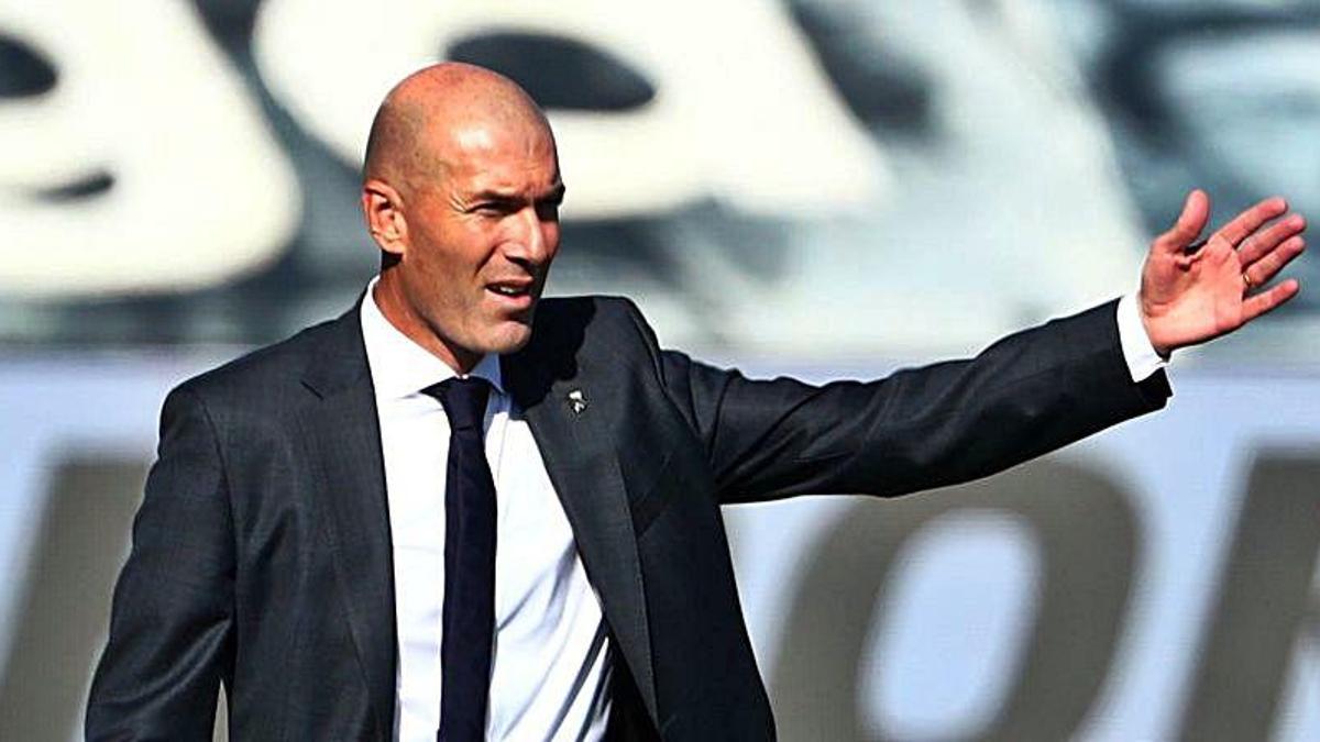 Zidane piensa en irse del Real Madrid