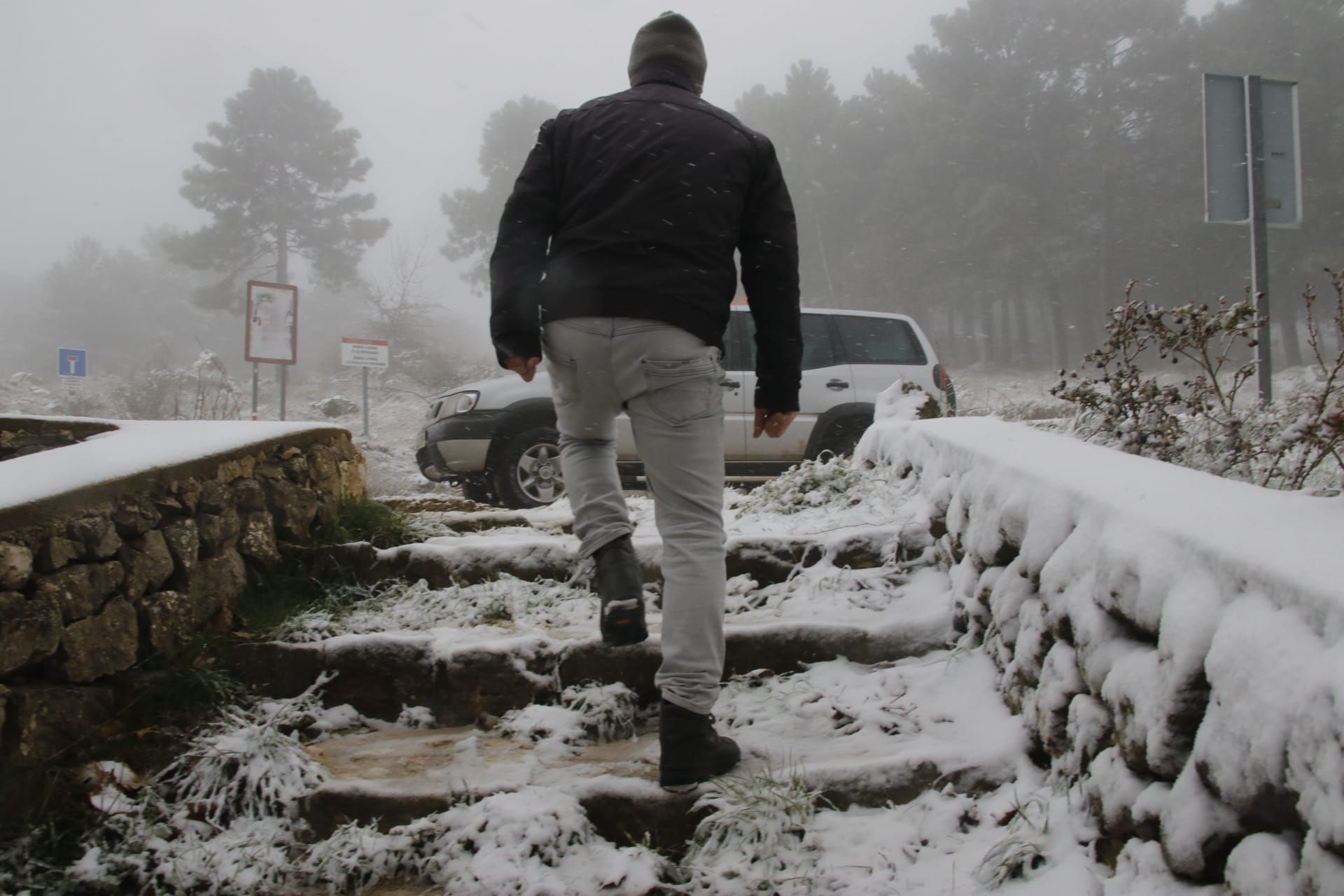 La Font de l'Arbre en Aitana se llena de nieve