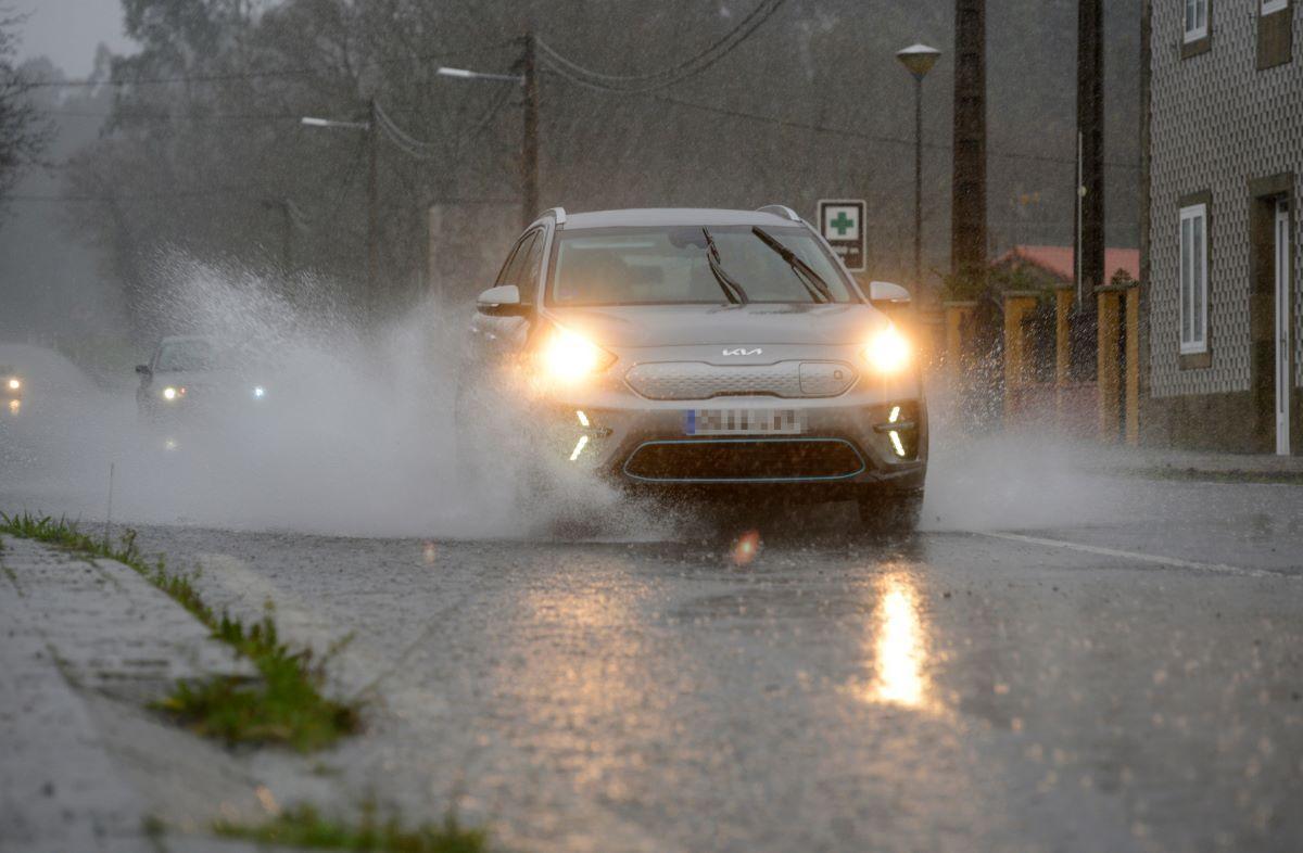 Los trabajadores cuentan con un permiso retribuido que los protege frente a los fenómenos meteorológicos extremos.
