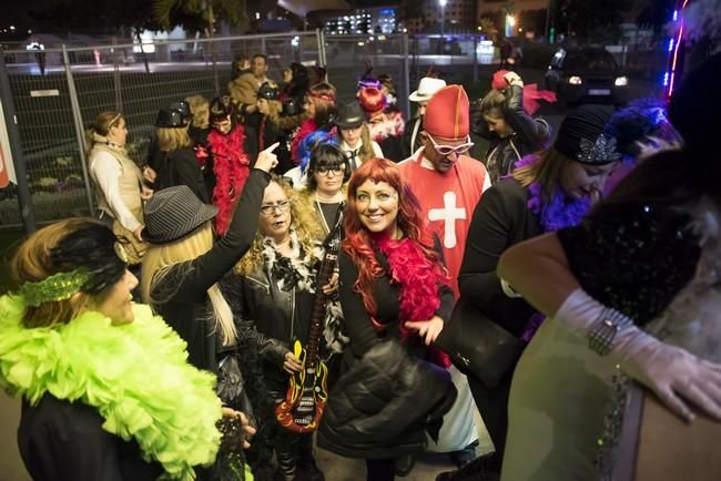 Ambiente Carroza anunciadora del Carnaval 2016 ...