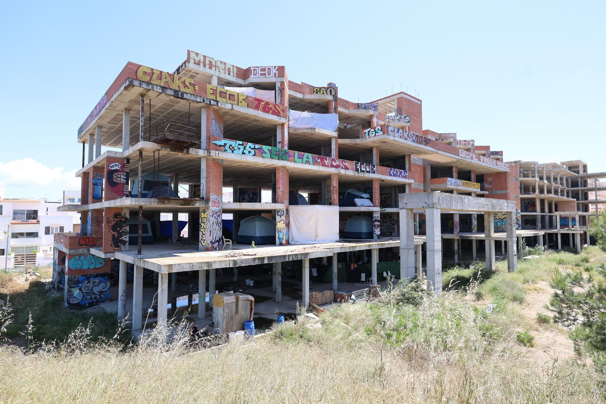 Sant Josep inicia el proceso para derribar la estructura de Punta Xinxó donde viven 87 personas