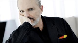 Miguel Bosé: "Siempre estoy agarrado al teléfono para cancelarlo todo"