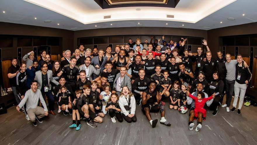 LAFC, celebrando su victoria