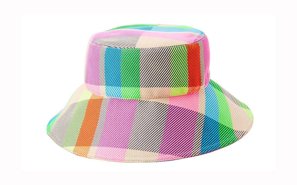 Bucket de Mira Mikati