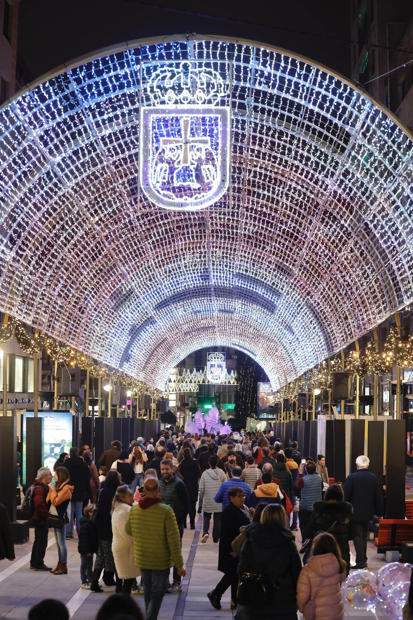 EN IMÁGENES: Asturias y sus visitantes "flipan" a más de 20 grados en Navidad: "Esto no es normal