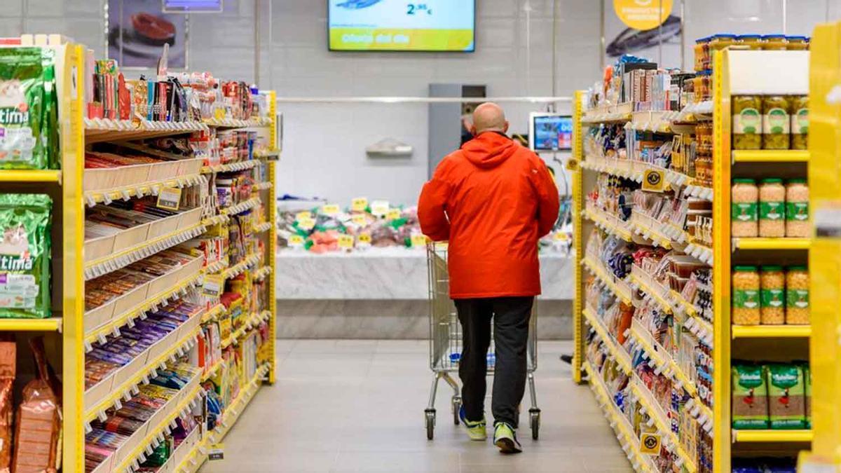 Ojo a los asturianos con el cambio de horario en el conocido supermercado: adelanta su horario de cierre y el lunes hay pescadería