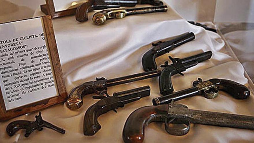 Colección de armas expuesta en 2007.