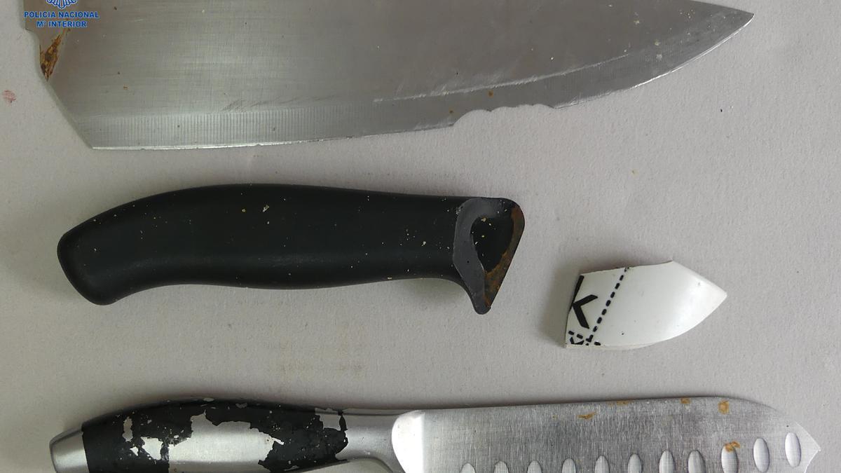 Los cuchillos intervenidos al detenido en Mahón.