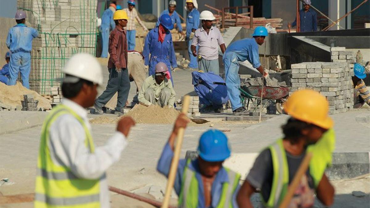 Obreros trabajando en Qatar