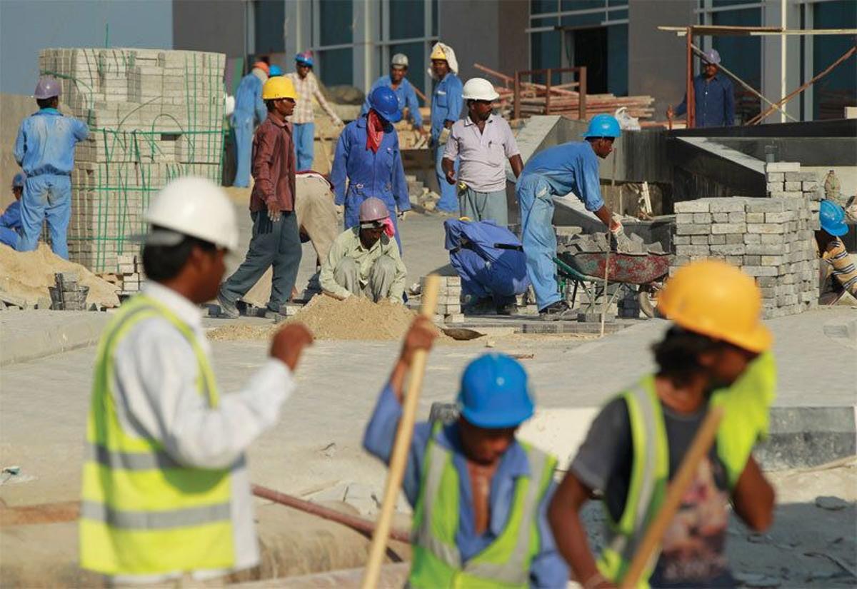 Amnistia Internacional denuncia que els abusos contra els treballadors migrants continuen a Qatar a un any del Mundial