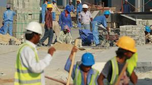 Obreros trabajando en Qatar