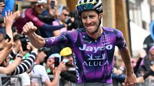Sestriere (Italy), 31/05/2025.- Australian rider Christopher Harper of Team Jayco Alula celebrates winning the 20th stage of the Giro dItalia cycling race over 205 km from Verres to Sestriere, 31 May 2025. (Ciclismo, Italia) EFE/EPA/LUCA ZENNARO