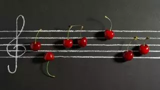 La música puede intensificar el sabor de la comida, según un estudio