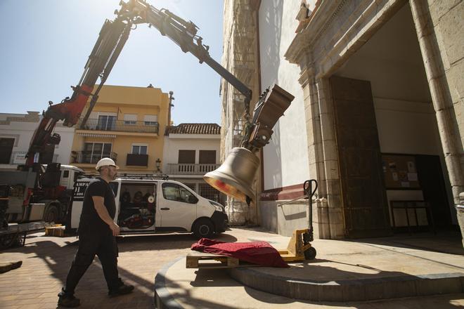 Instalación de las campanas en la iglesia de Canet d'En Berenguer