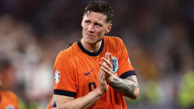 El ritual viral del 'Bobo' Weghorst, el 'amigo' de Messi, que da la vuelta al mundo