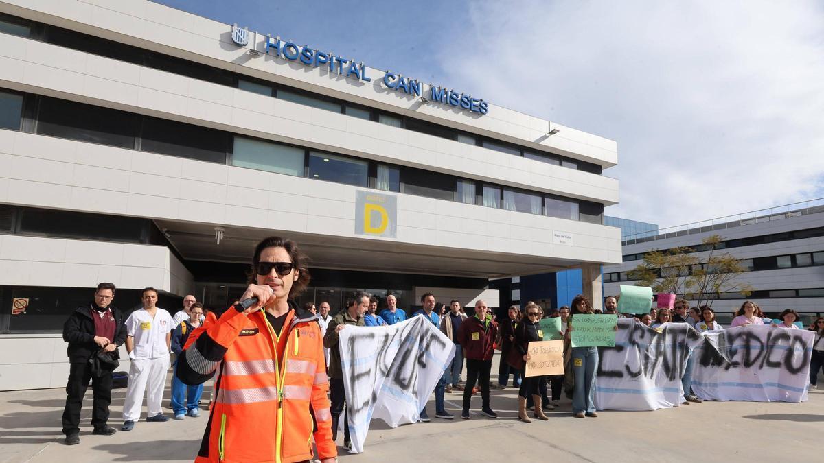 Todas las imágenes de la primera jornada de huelga de médicos en Ibiza