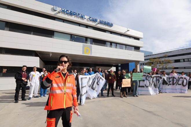 Todas las imágenes de la primera jornada de huelga de médicos en Ibiza