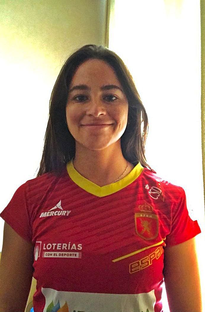 Candela Mejías, con la camiseta de la selección. | | LP/DLP