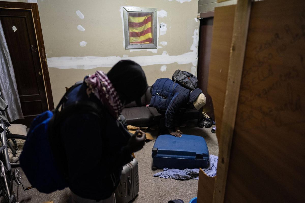 Desalojo del instituto B9 de Badalona