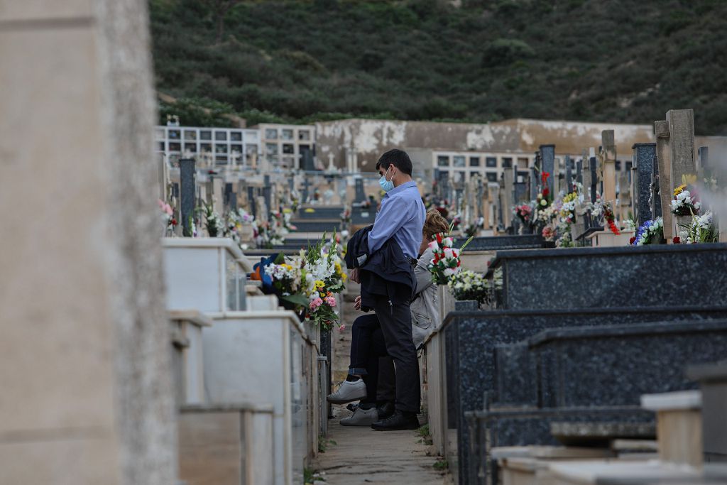 Cementerio de Los Remedios de Cartagena en el Día de Todos los Santos