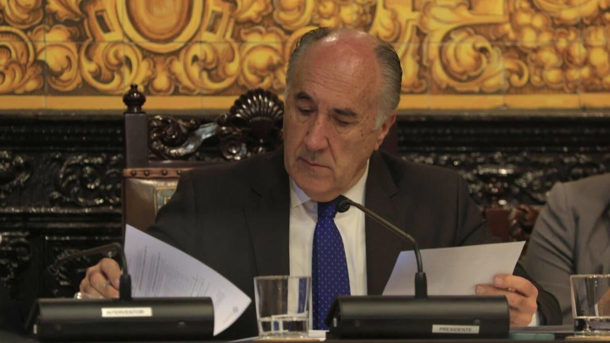 El alcalde de Algeciras (Cádiz), José Ignacio Landaluce, en el último pleno que ha presidido.