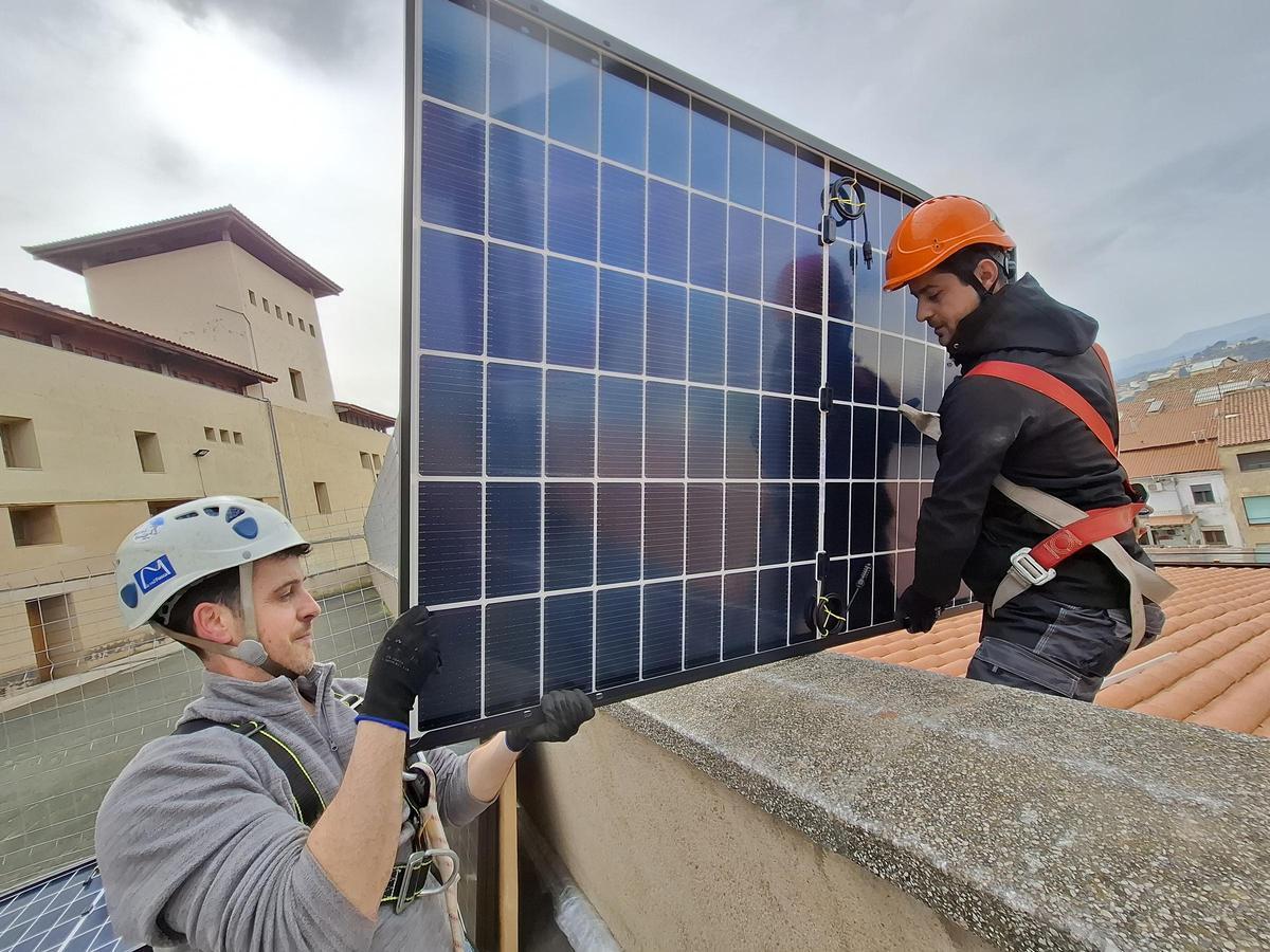Els treballs a la teulada del mercat acabaran aquest mes