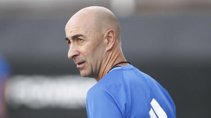 El Betis piensa en Pako Ayestaran