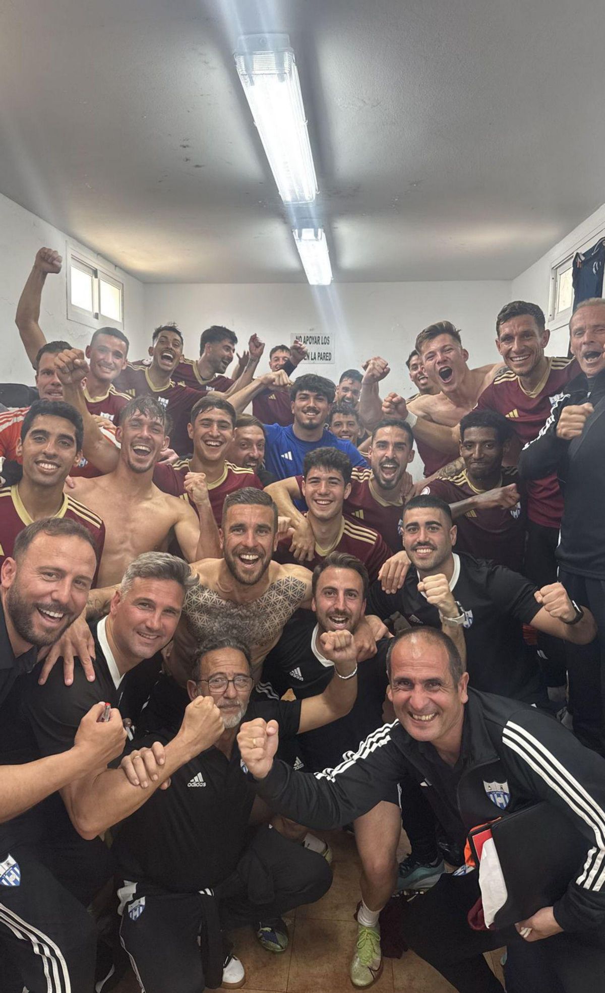Los jugadores de La Unión celebran su liderato. | TWITTER LA UNIÓN
