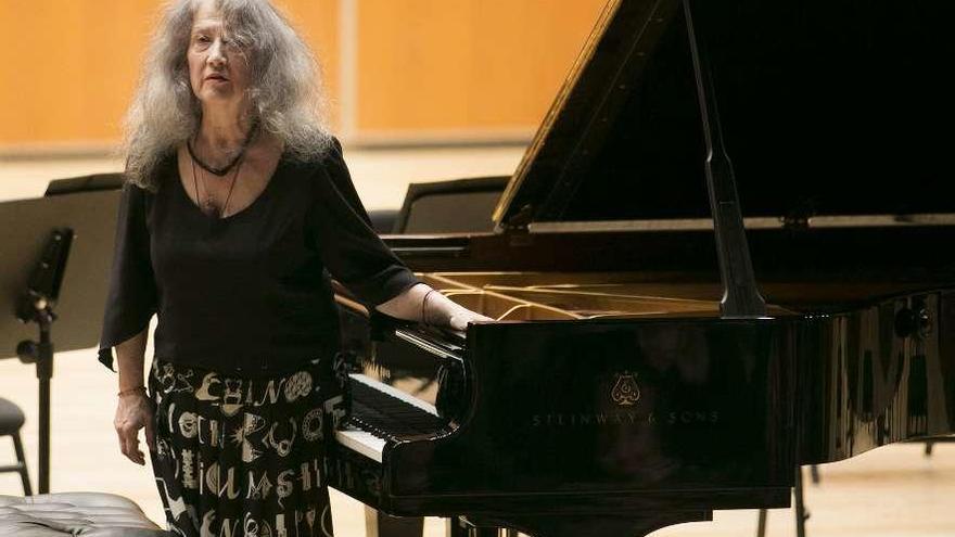 Martha Argerich, ayer, tras la interpretación de la Partita núm. 2 BWV 826 de Bach.