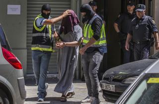 El Estado Islámico a una joven en Catalunya: "Vas a una reunión y empiezas a matar a saco"