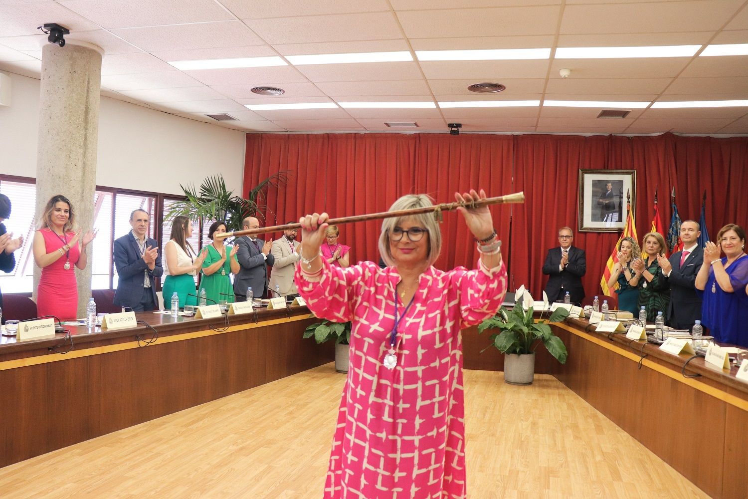 Loreto Serrano (PP) vuelve a ser alcaldesa de Santa Pola con mayoría absoluta