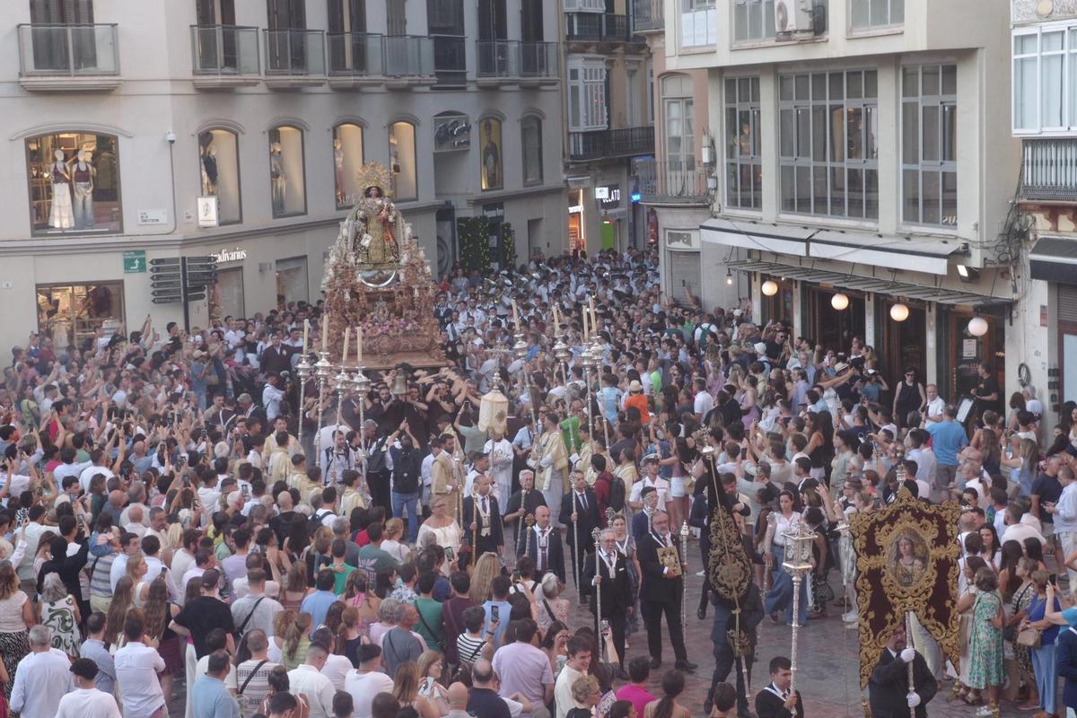 Procesión Virgen del Carmen en el Perchel, en imágenes