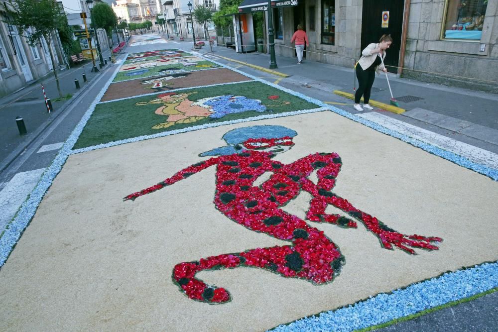 Los tapices de flores cubren Gondomar y Baiona