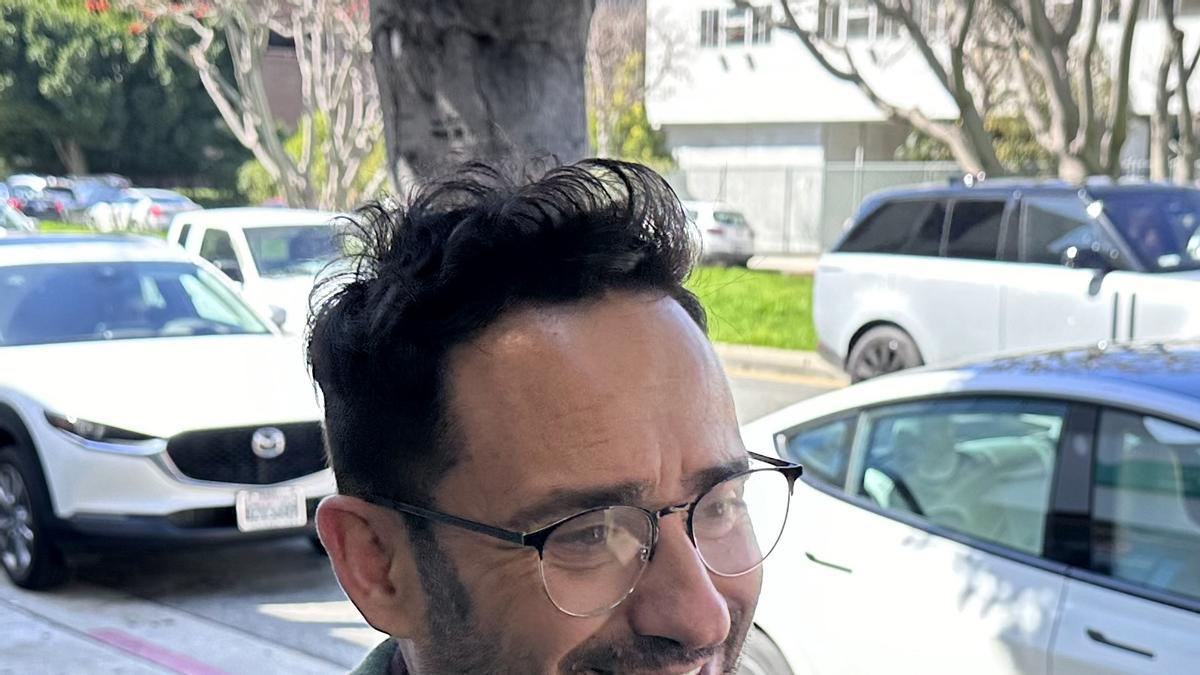 J.A. Bayona, emocionado de trabajar con Carmen Maura, "una leyenda del cine español"