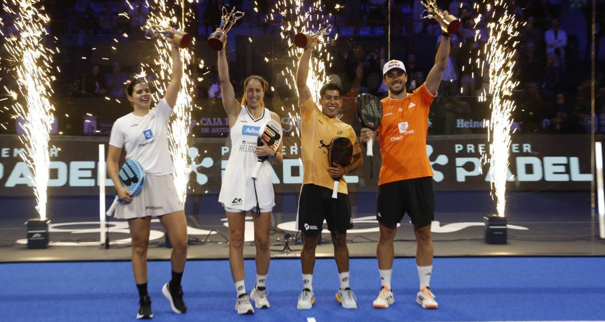 Delfi Brea, Gemma Triay, Fede Chingotto y Ale Galán, ganadores del Premier Pádel Gijón 2026. | ÁNGEL GONZÁLEZ