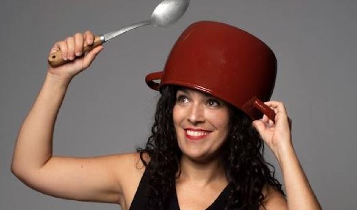 Clara Simó és cuinera i professora de català.