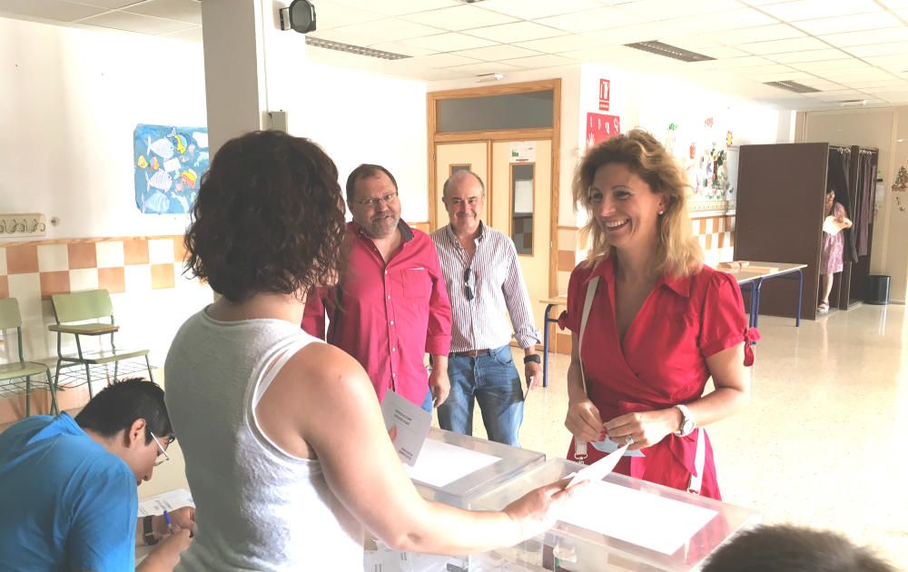 Los líderes políticos votan en Castelló