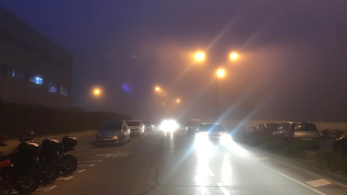 València ha amanecido hoy inmersa en una espesa niebla.