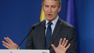 Feijóo qualifica de "cortina de fum" l’acord de Sánchez en defensa