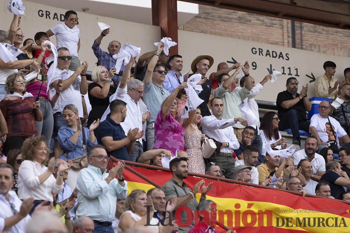 Tarde histórica en Abarán con la alternativa de José María Trigueros y el indulto de Tomás Rufo, junto a Castella salieron a hombros