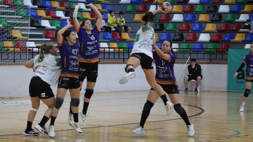 El Atticgo Elche vence con solidez (35-17)