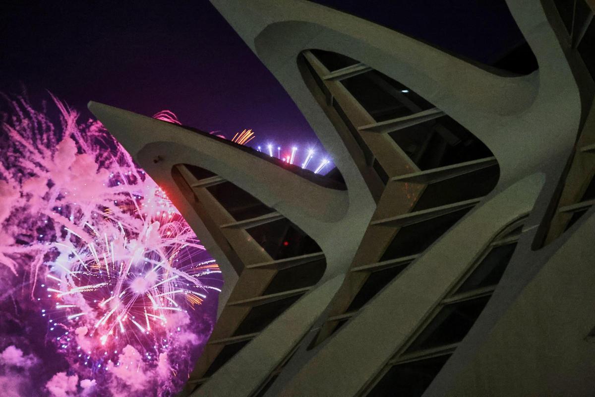 Primer Castillo de Fallas en la Ciudad de las Artes y de las Ciencias