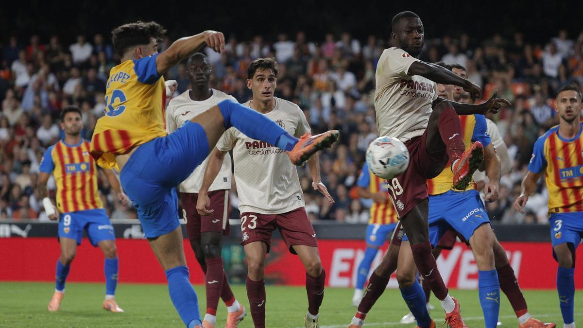 VALENCIA CF LALIGA Confirmado el horario para el derbi regional ...