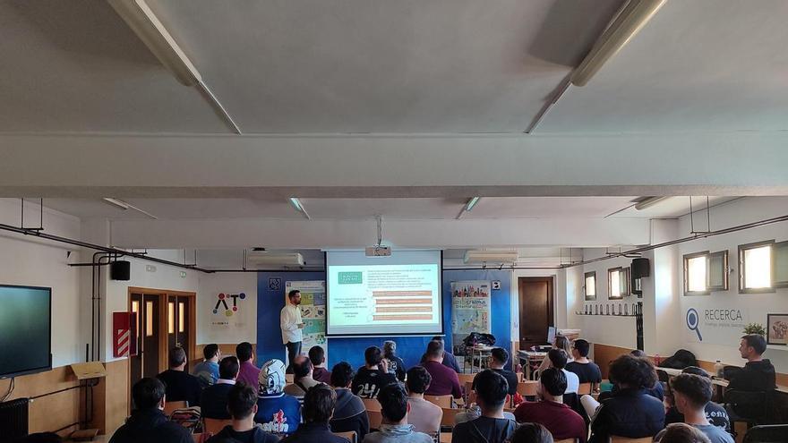 Más ofertas de empleo que estudiantes: así son los ciclos formativos del IES Cayetano Sempere de Elche