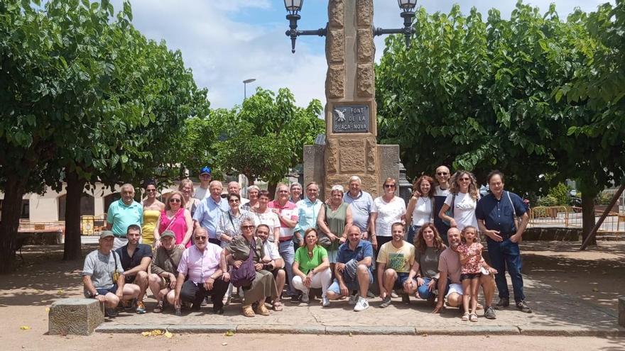 Una quarantena de persones amb el cognom Putellas es retroba a Sant Boi de Lluçanès